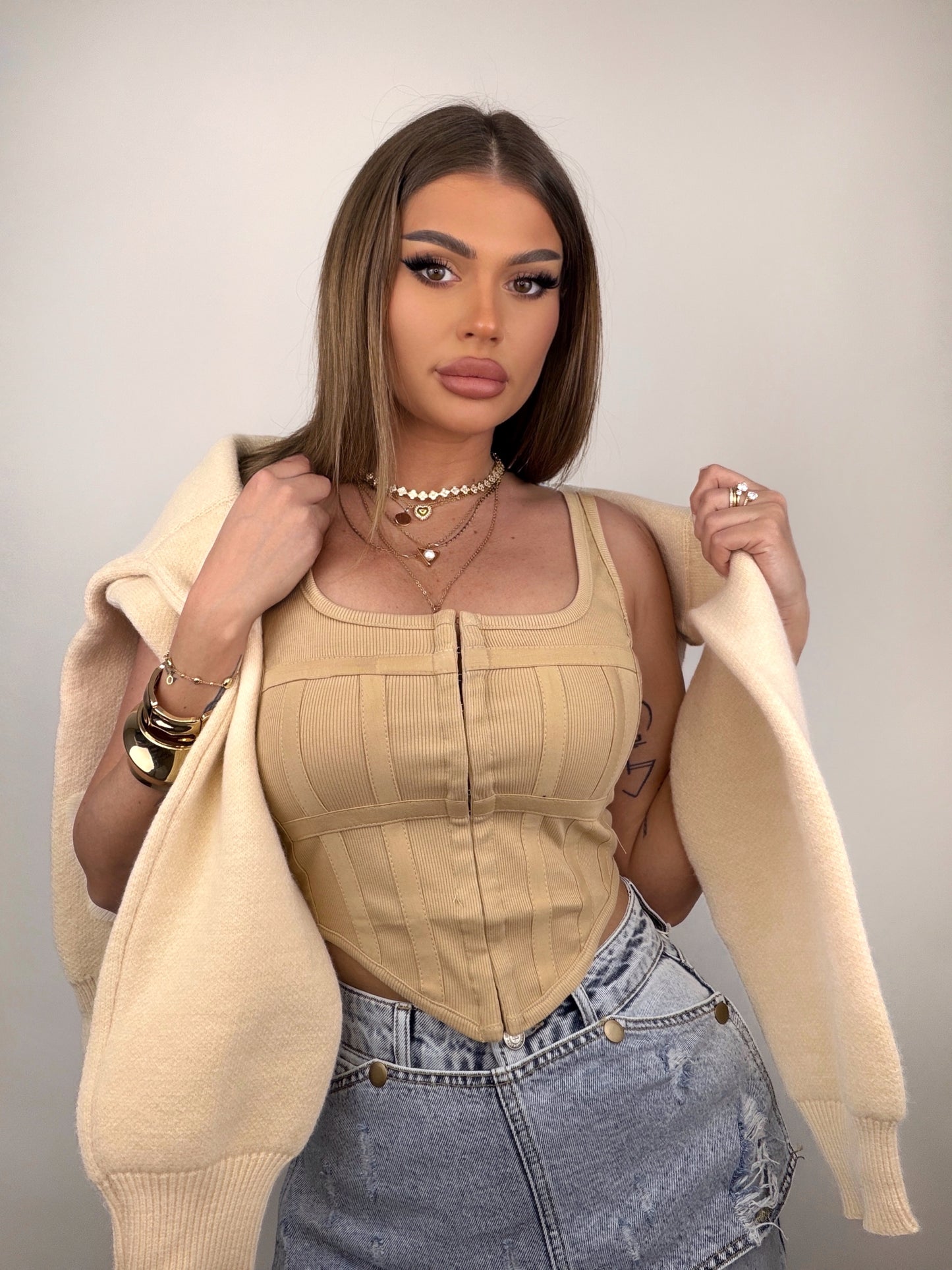 Top Bej Josie