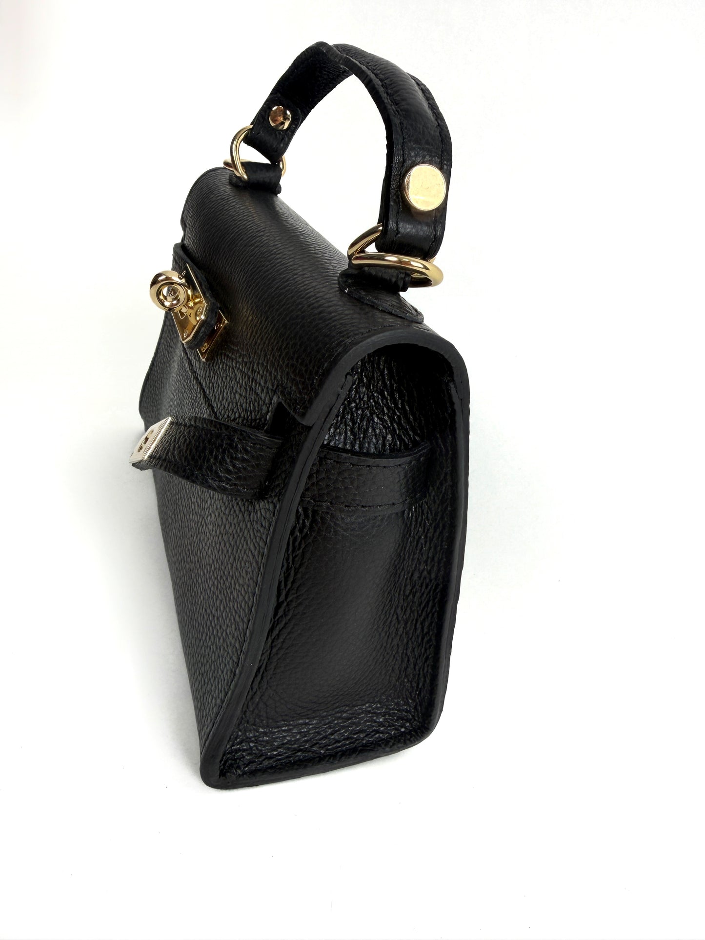 Geanta Neagra Nomi