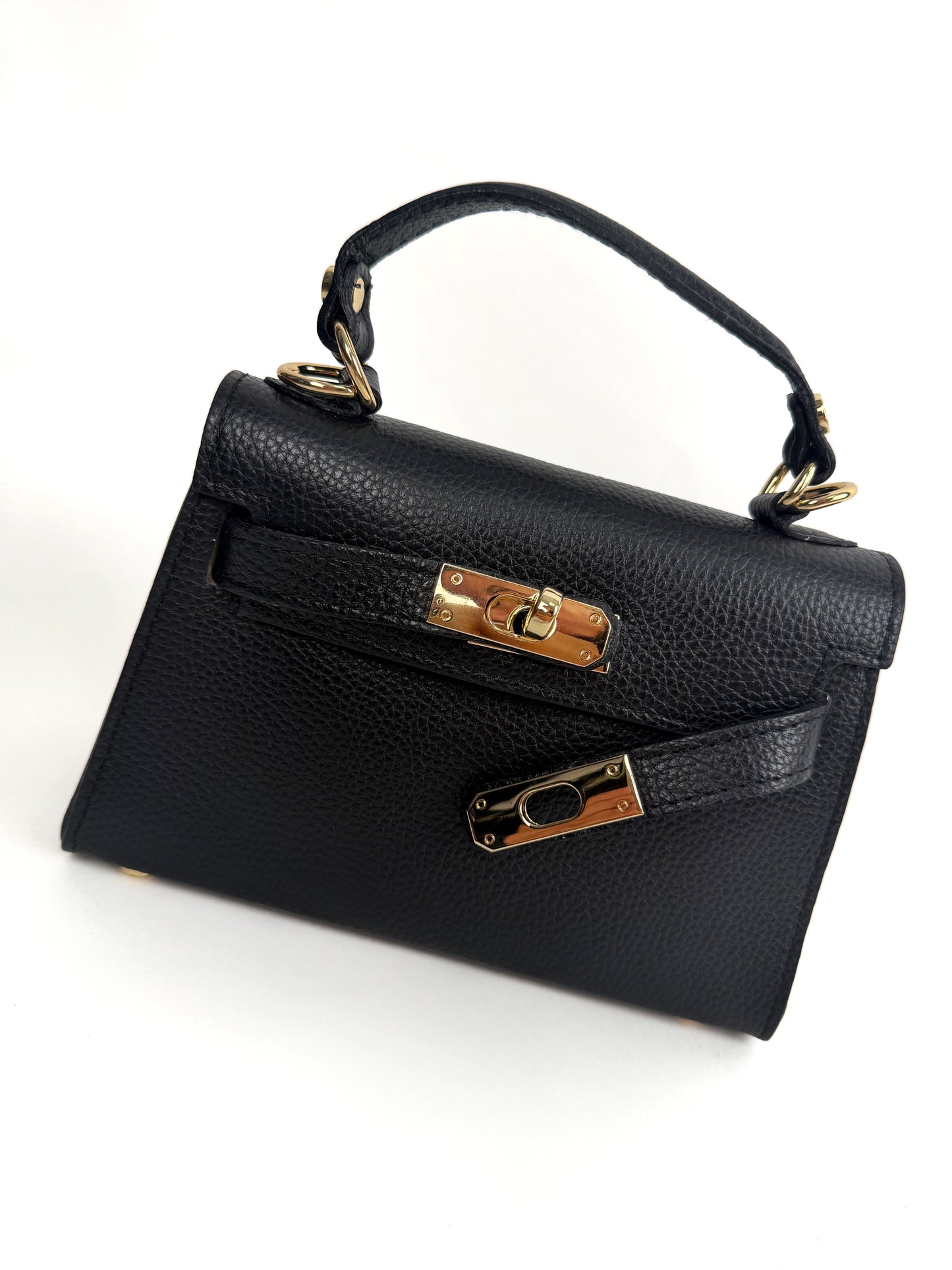Geanta Neagra Nomi